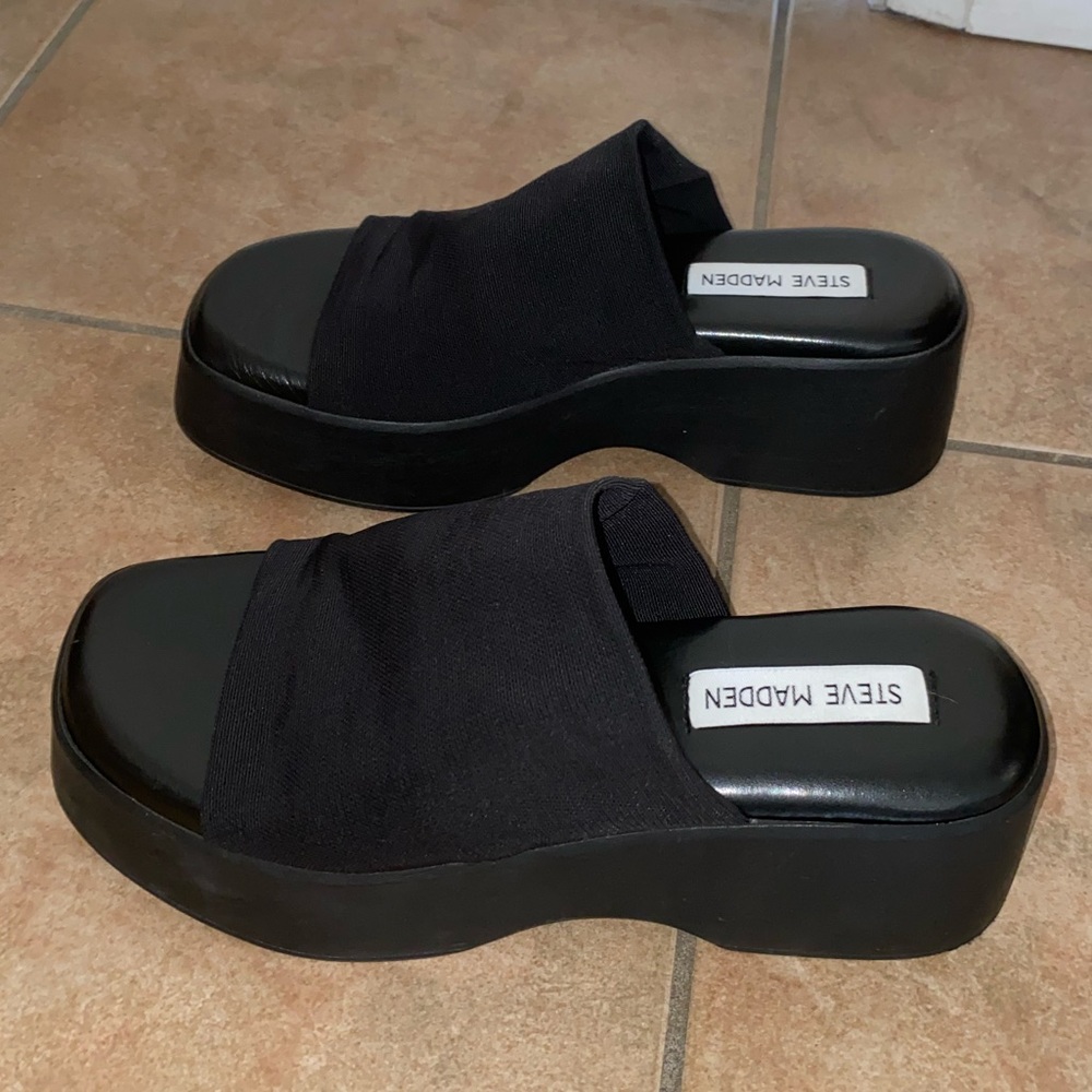 Steve Madden slinky platform sandals